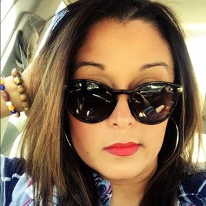 Meet your Posher, Lorena